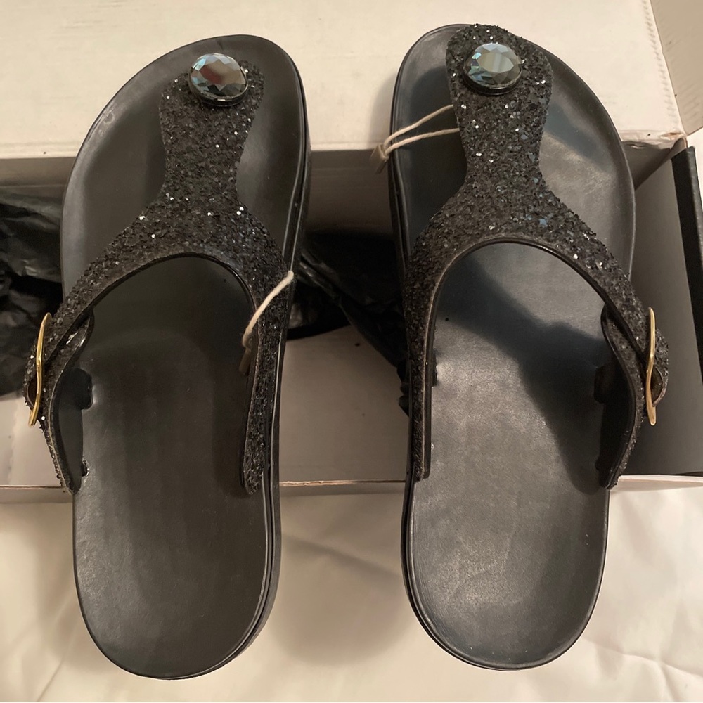 Women sandals Size 36-37. Black Glitter. New In Box